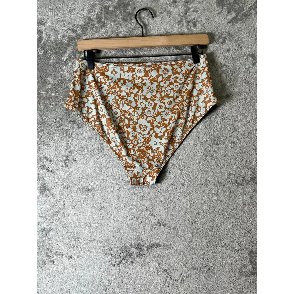 Everlane Square-Neck Bikini Top & High Rise Bottom Floral Swim Set Medium